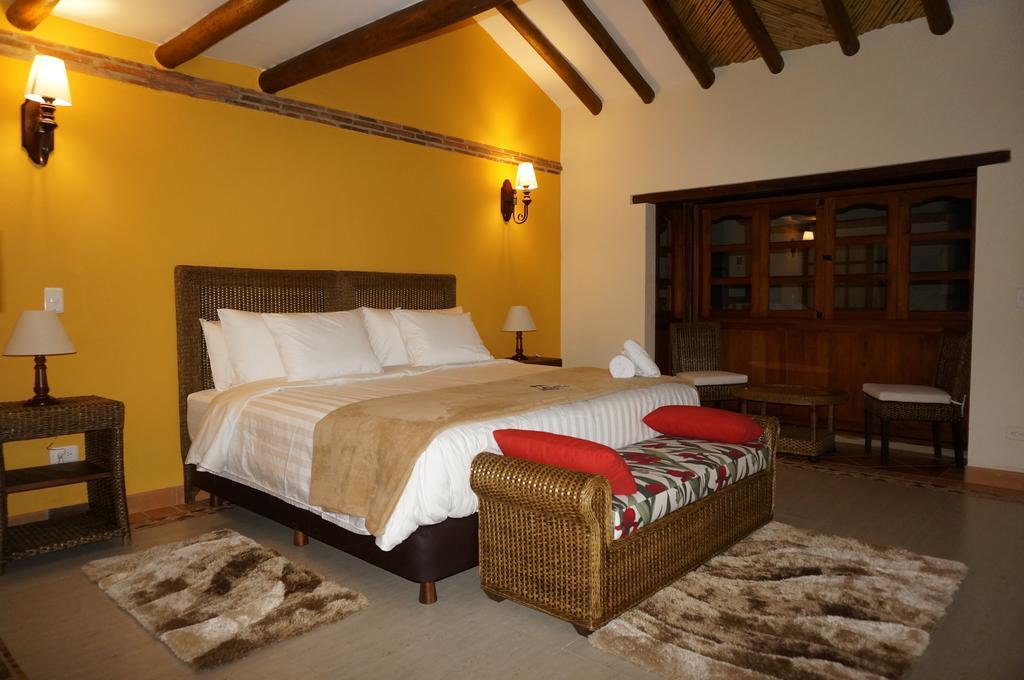 Hotel Campanario De La Villa Вилья-де-Лейва Номер фото